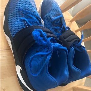 Nike Kyrie 2 brotherhood sneakers